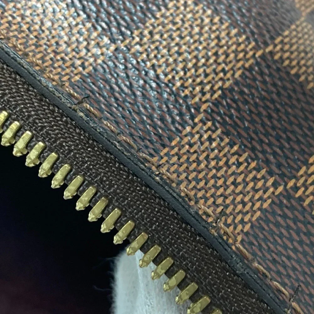LOUIS VUITTON Authentic Brown Damier Canvas Shoulder Bag
